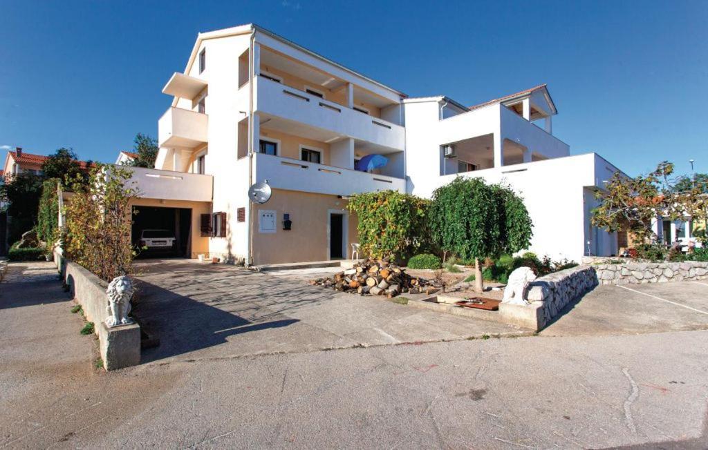 Apartmani Mile Krk Town Eksteriør bilde