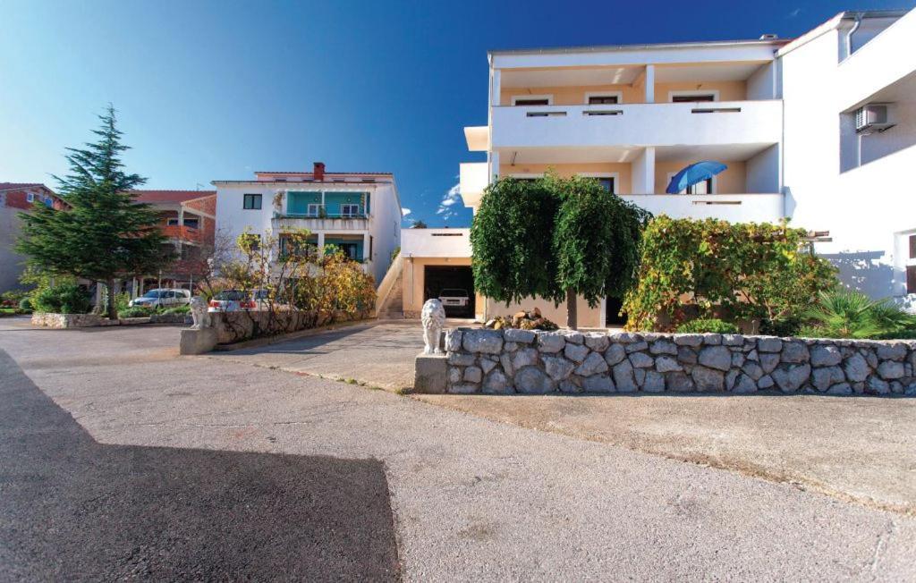 Apartmani Mile Krk Town Eksteriør bilde